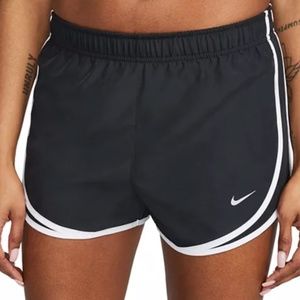 black and white nike shorts